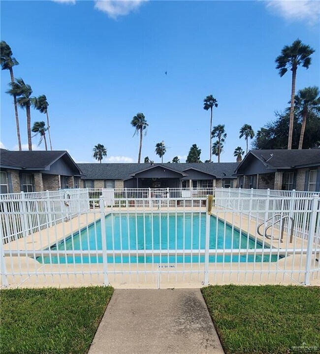 Foto del edificio - 807 E 21st St