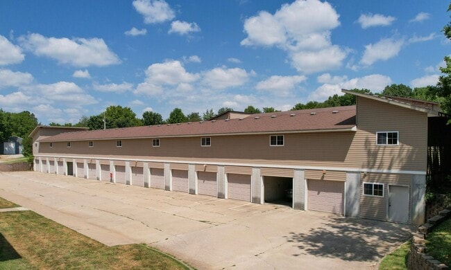 Foto del edificio - 2 bedroom one bath at Cedar Hills in Ozark...