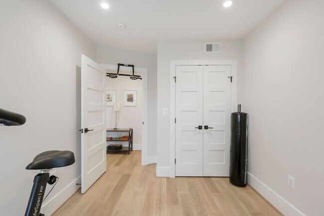 Building Photo - Modern & Updated Four Bedroom Plus Office ...