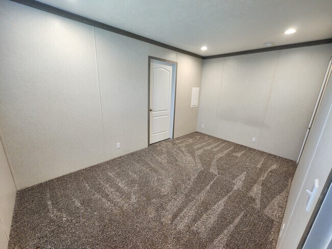 Foto del edificio - 3617 N Grand Ave E