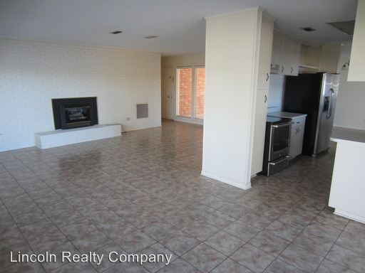 Building Photo - 607 Teresa Dr