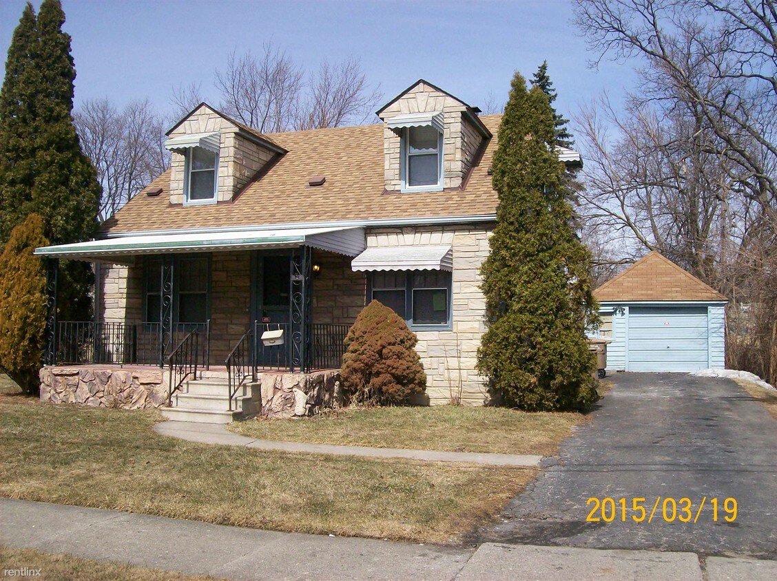 Primary Photo - 18 Hudson Ave