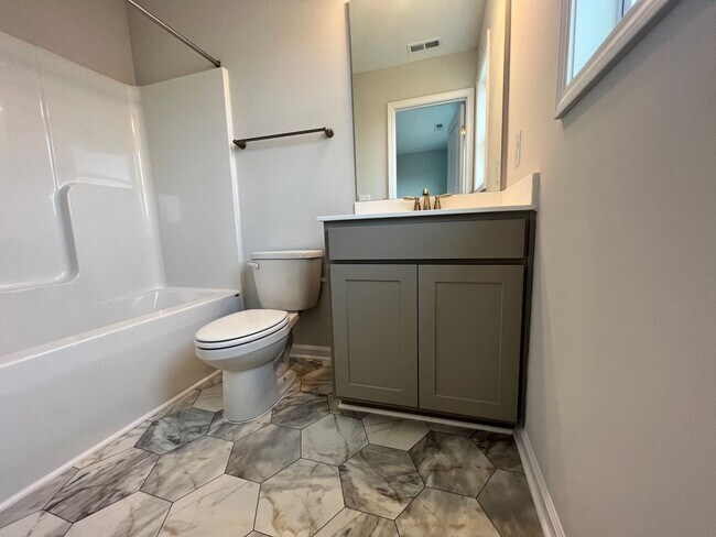 Foto del edificio - 2 br, 2.5 bath House - 171 Pepperbush Drive