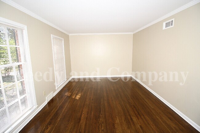Building Photo - 2879 Bannockburn Rd