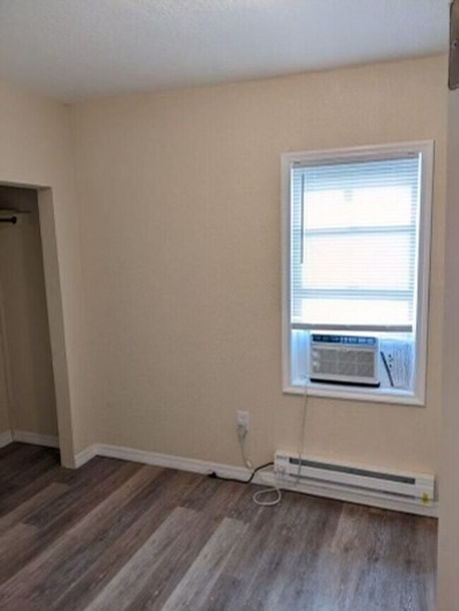 Foto del edificio - Fully remodeled 1 bedroom/ 1 bath cottage ...
