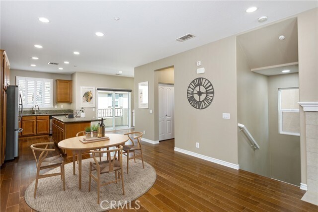 Building Photo - 8070 Ravenna Ln