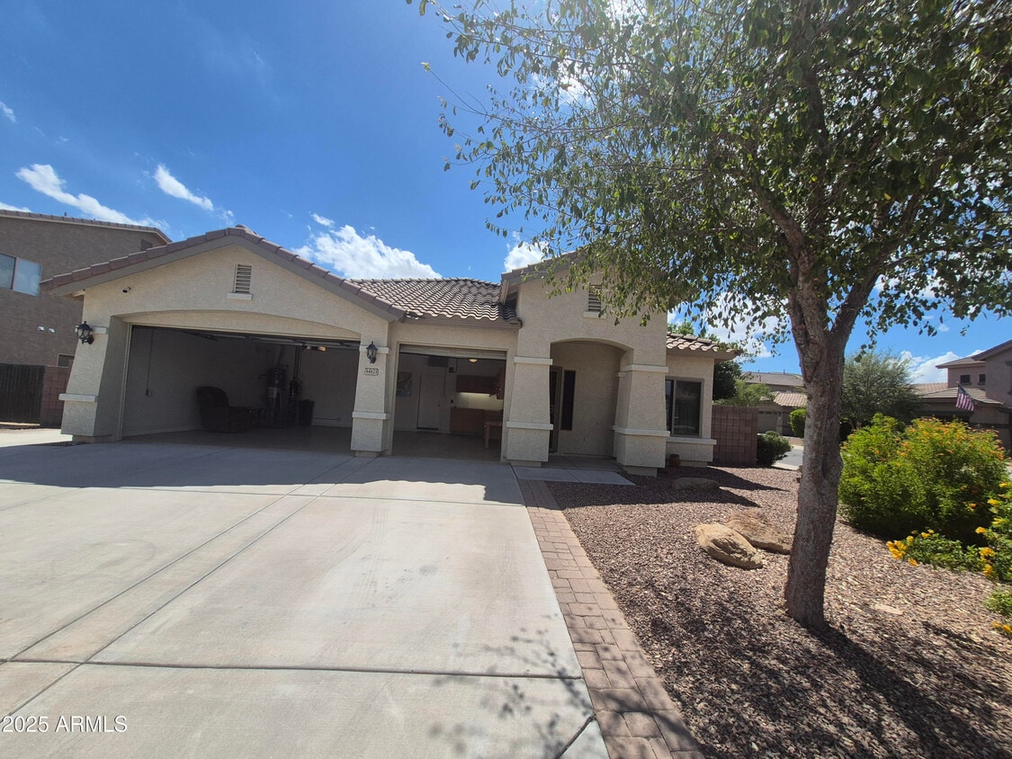 Foto del edificio - 44621 Redrock Rd