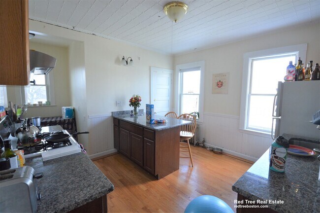 Building Photo - 41 Easton Street Apt #41, Boston, MA 02134...