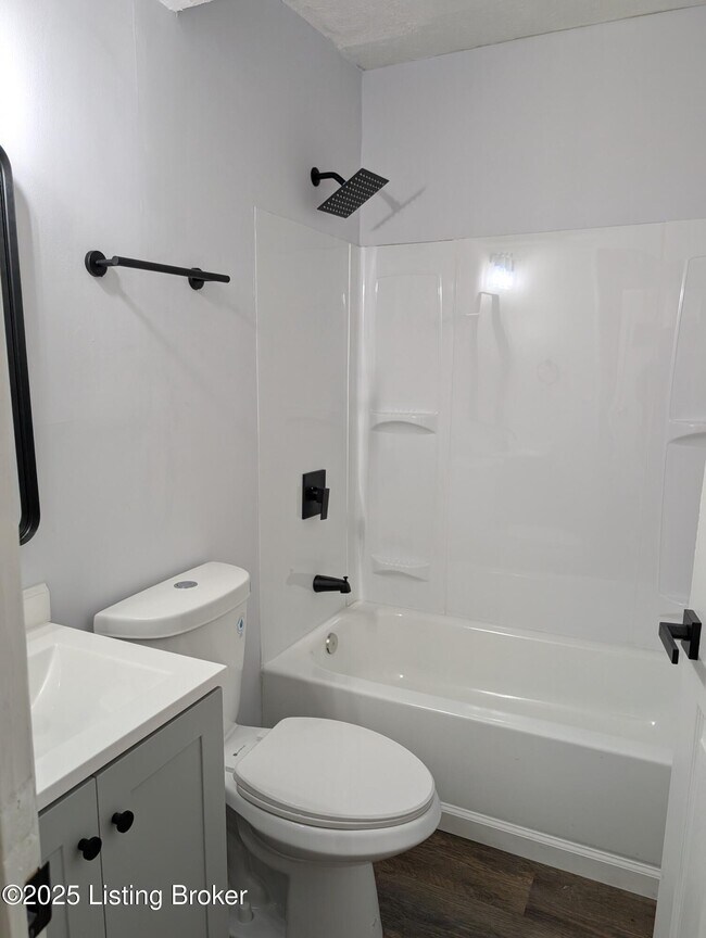 Foto del edificio - 3224 Springfield Dr