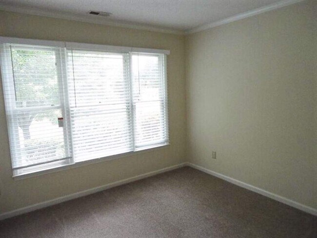 Building Photo - 14223 Carriage Lake Dr