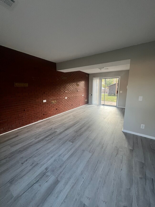 Building Photo - 212 S Prospect Ave
