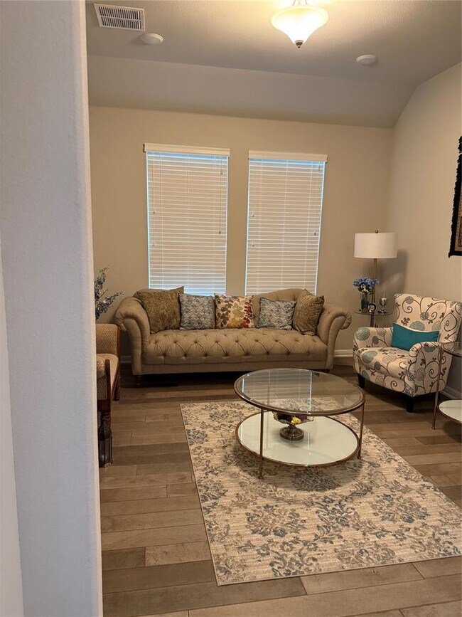 Building Photo - 2917 Coral Valley Dr