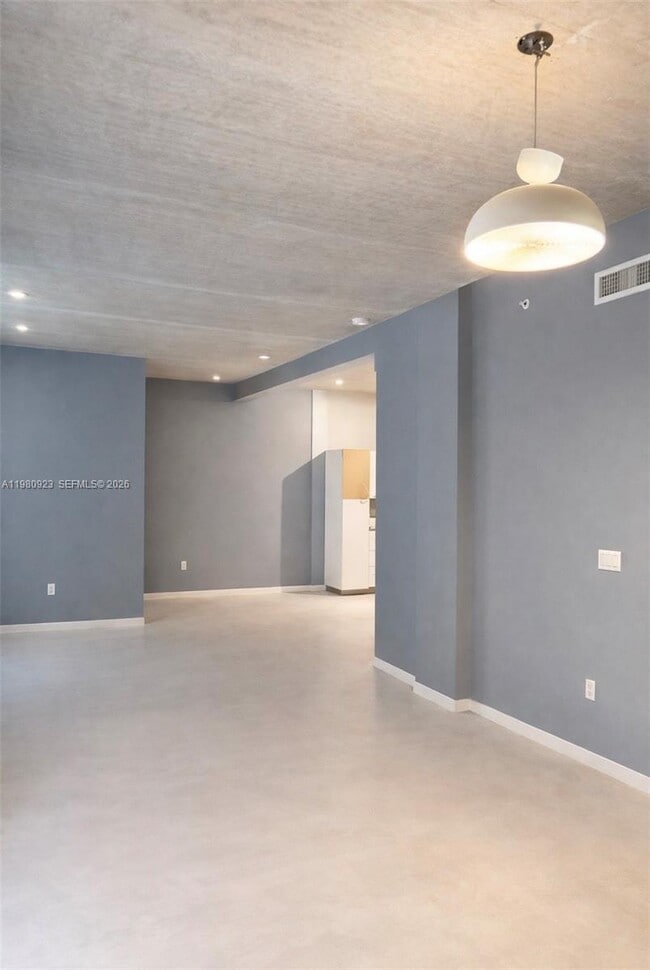 Building Photo - 234 NE 3rd St