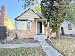 Building Photo - Fully Renovated 3-Bedroom Home – Move-In Ready for You!