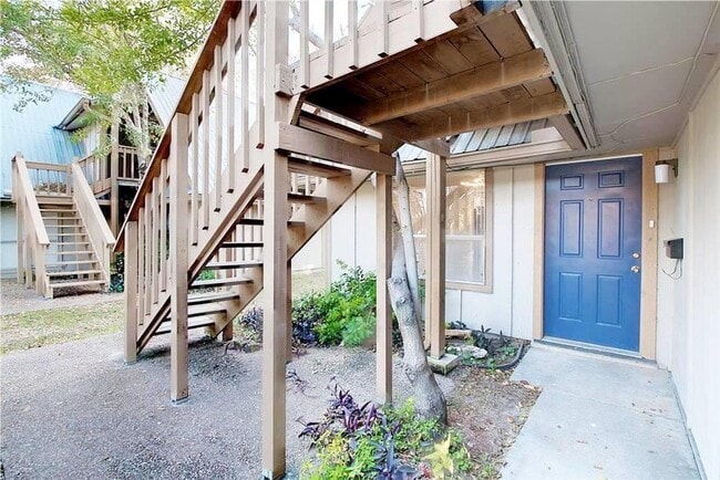 Foto del edificio - 8612 Bowling Green Dr