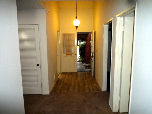 Foto del edificio - 7882 Comstock Cir