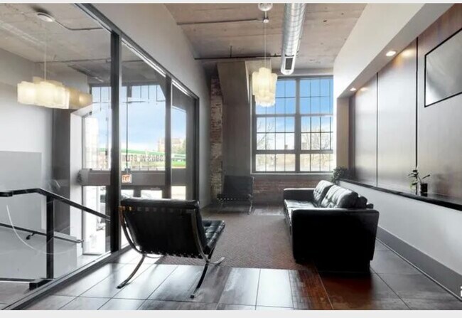Foto del edificio - 3963 W Belmont Ave