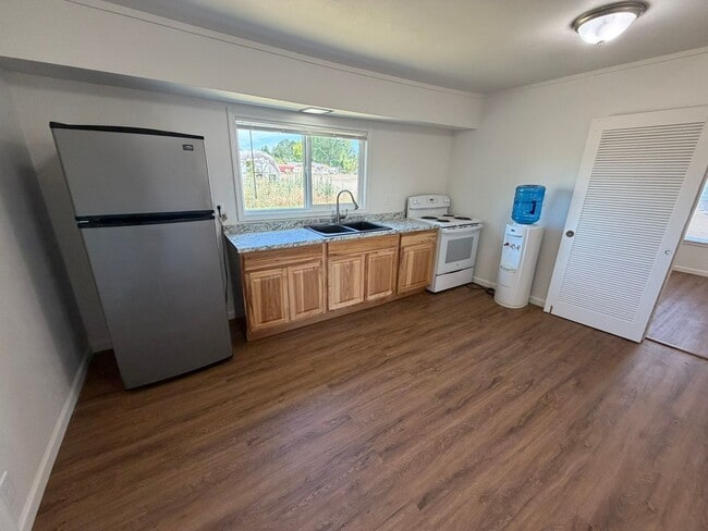 Building Photo - 3 Bedroom house on U&D Nursery Property!
