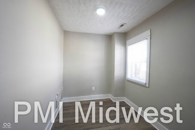 Foto del edificio - 2932 N Dearborn St