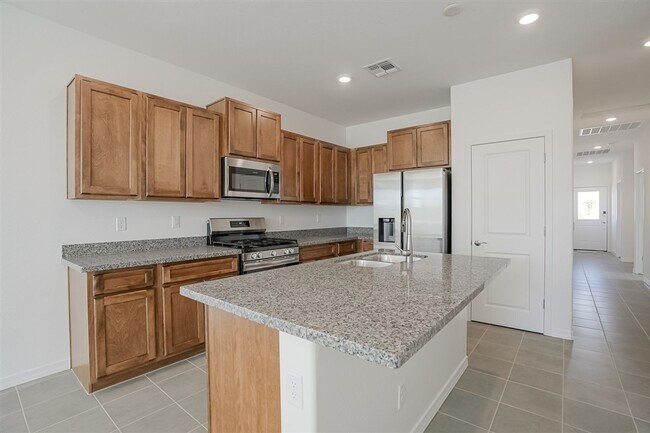 Foto del edificio - Brand New 3 Bedroom 2 Bath Home in South Ranch