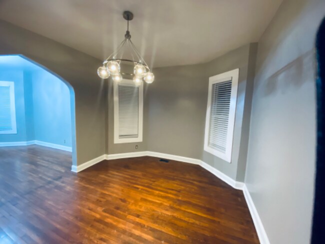 Building Photo - 2701 W Iowa St