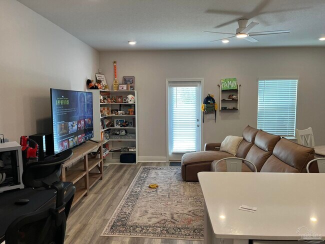 Foto del edificio - 5749 Stellarjay St