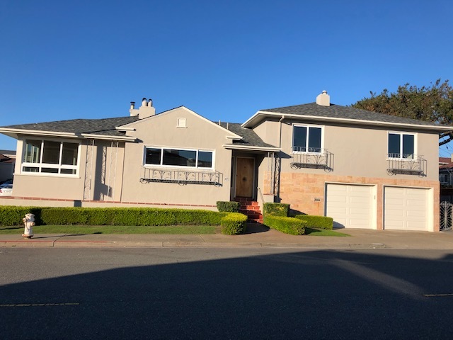 Primary Photo - 1450 Eucalyptus Dr