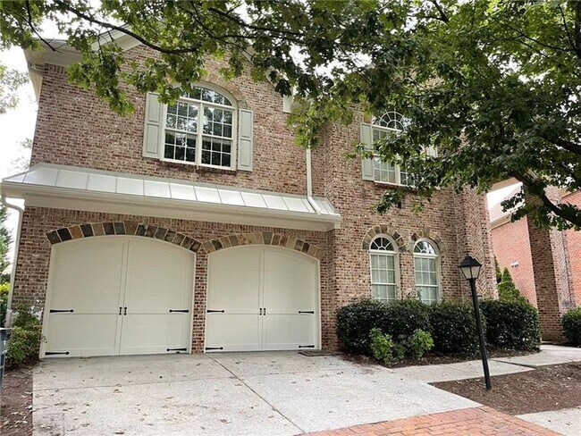 Building Photo - 360 Wembley Cir