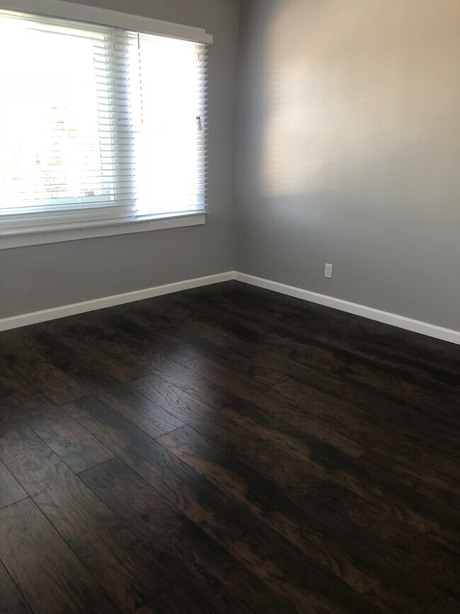 Building Photo - 2044 International Blvd