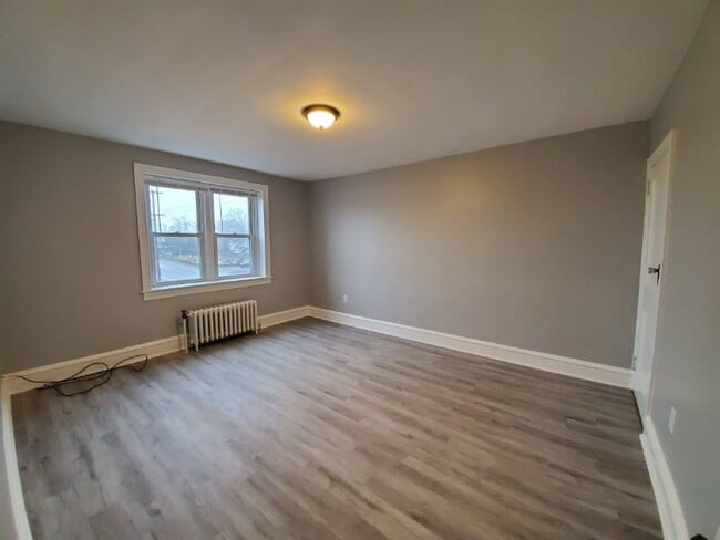 Building Photo - 2135 Bristol Pike