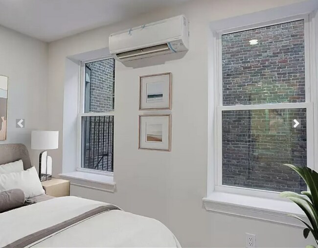 Building Photo - 17 Bartlett St