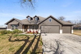 Building Photo - 502 Second St