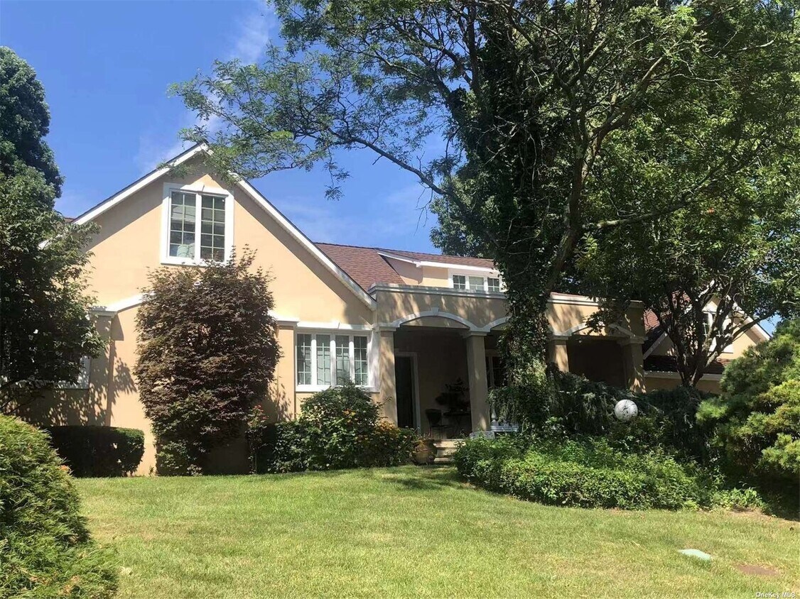 19 Glenwood Dr, Great Neck, NY 11021 House Rental in Great Neck, NY