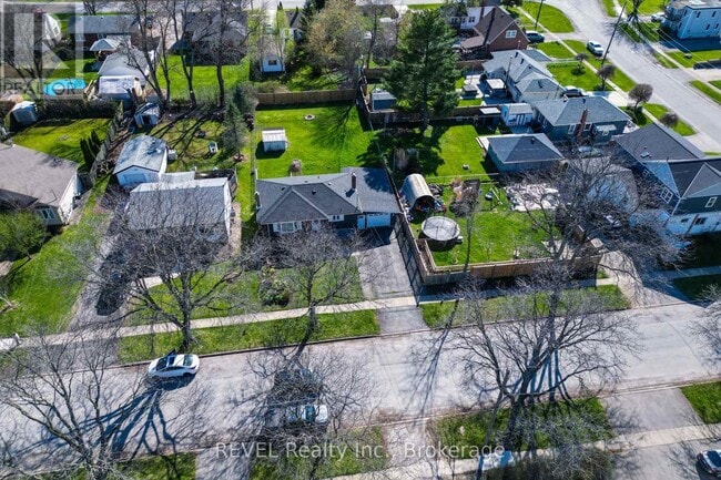 Photo du bâtiment - 8685 Roosevelt Ave