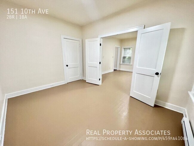Foto del edificio - 151 10th Ave