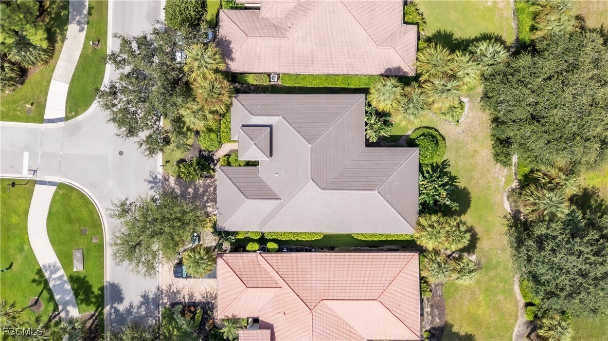 Foto del edificio - 12723 Kentwood Ave
