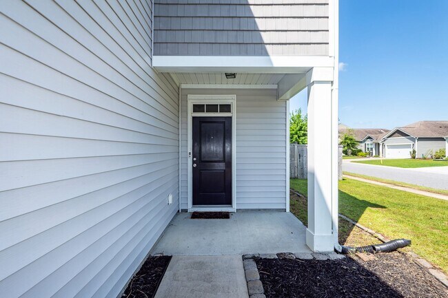 Foto del edificio - 4 Bedroom 2.5 Bath Home in Mckewn - Ladson