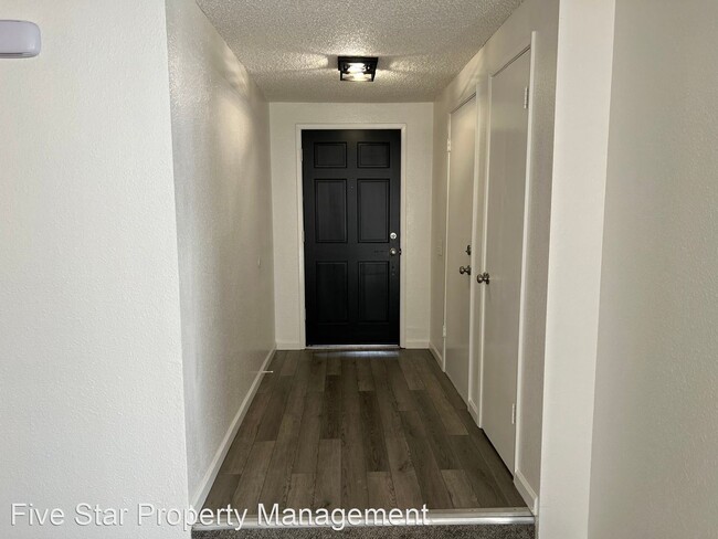 Building Photo - 3 br, 2 bath House - 4005 Bridal Veil Ct
