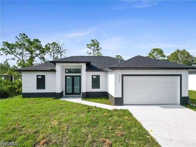 Building Photo - 3175 Sunshine Blvd N