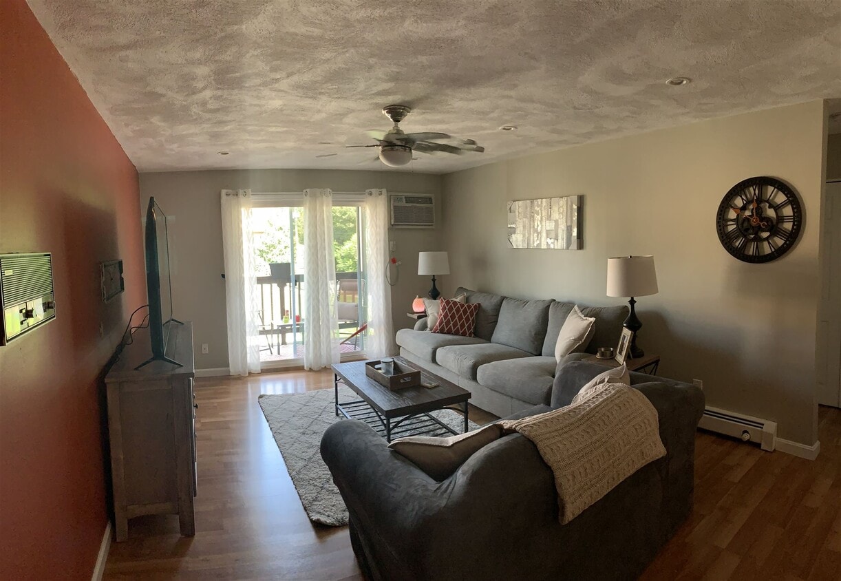 310 Brook Village Rd Unit 17, Nashua, NH 03062 Condo for Rent in