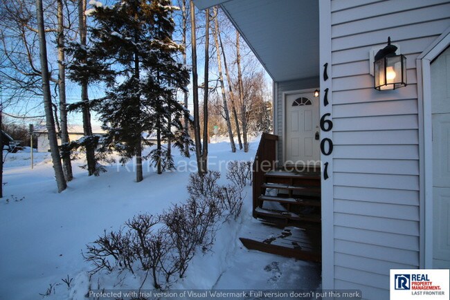 Building Photo - 11601 Birch Knoll Loop