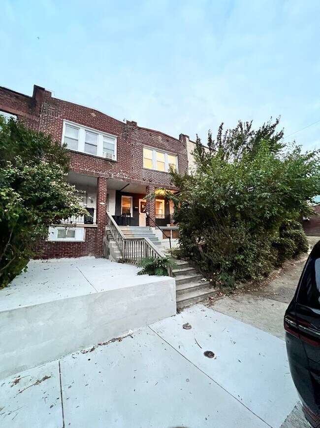 Foto del edificio - 705 Edgemore Rd