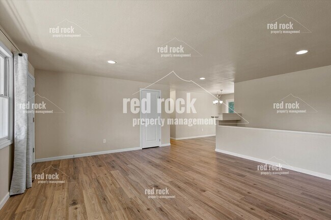 Foto del edificio - 2211 E 49th Ave