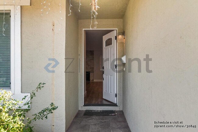 Building Photo - 6226 Bothell Cir