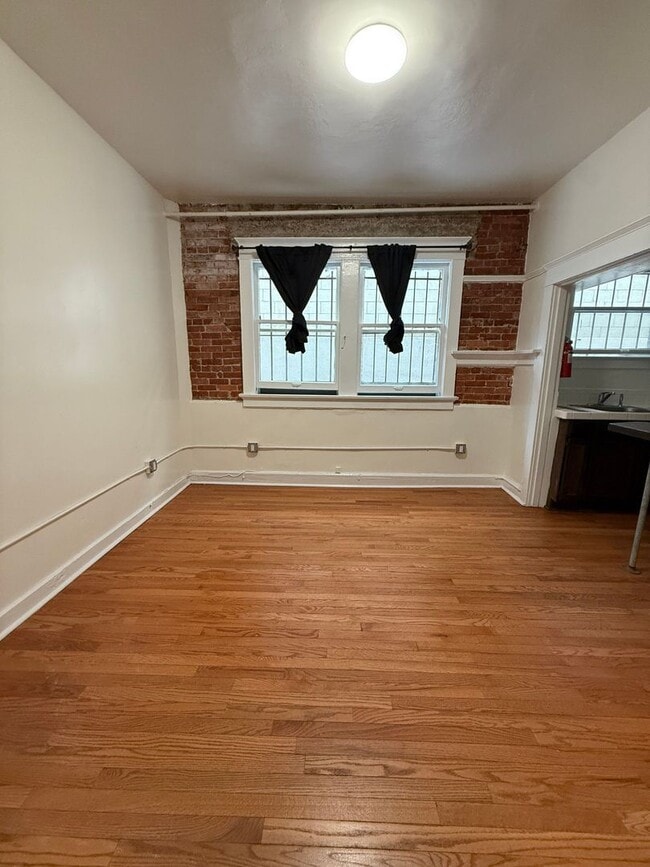 Interior Photo - The Ellison