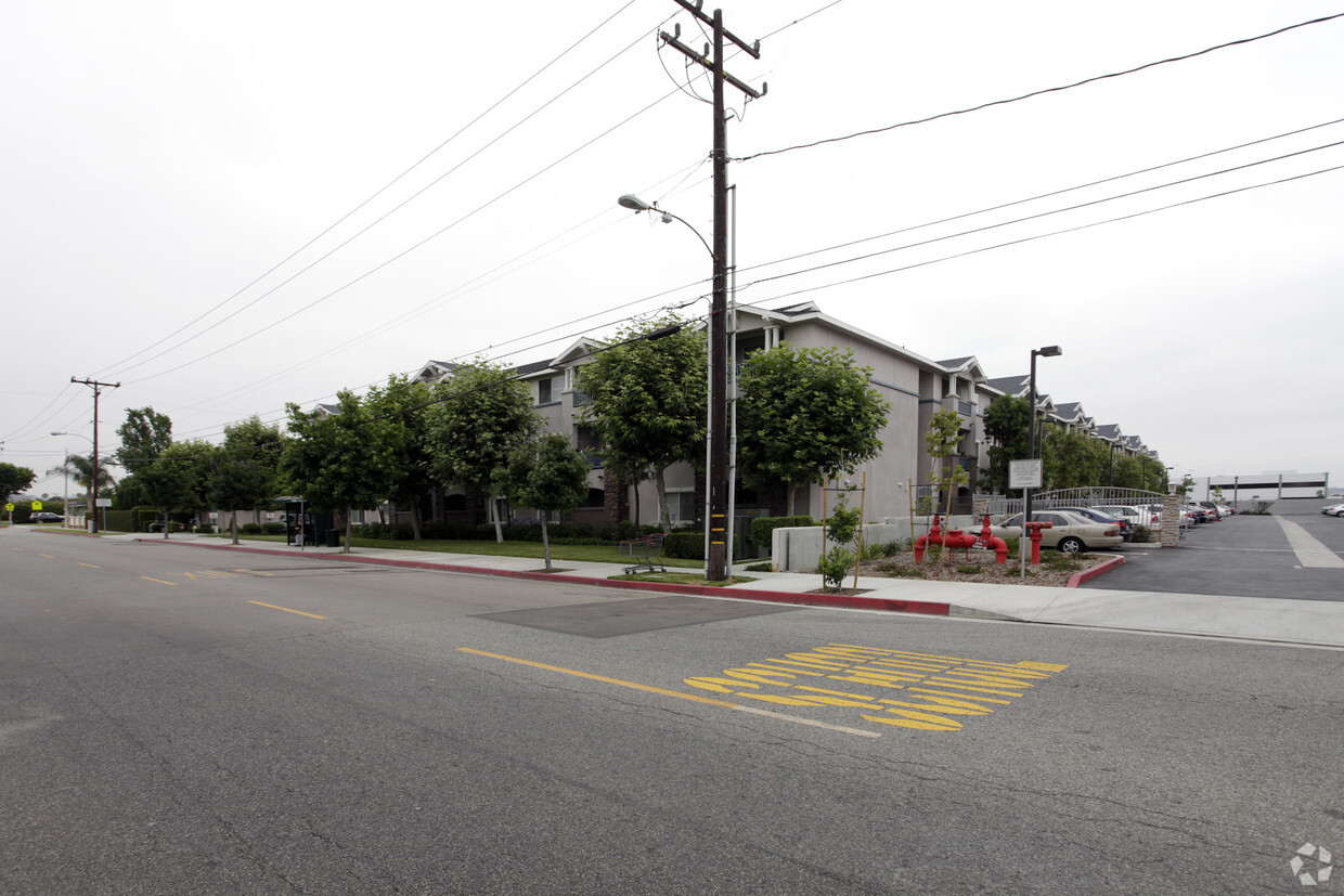 Foto del edificio - West Covina Senior Villas