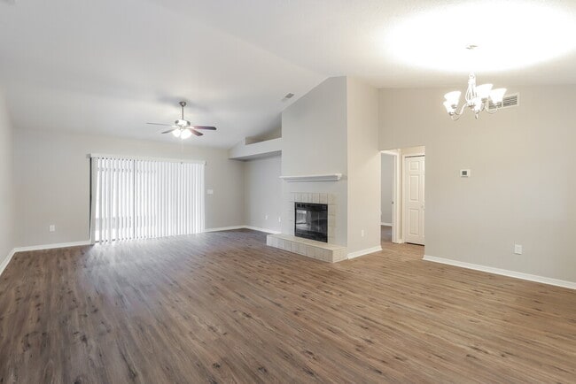 Building Photo - 9735 Fox Chapel Rd