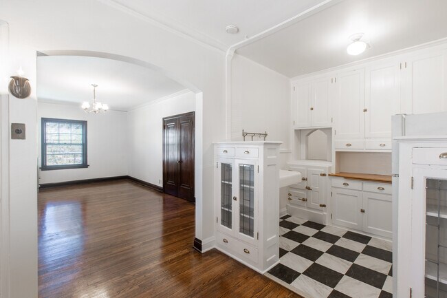 Foto del edificio - 2610-18 Fremont Ave S