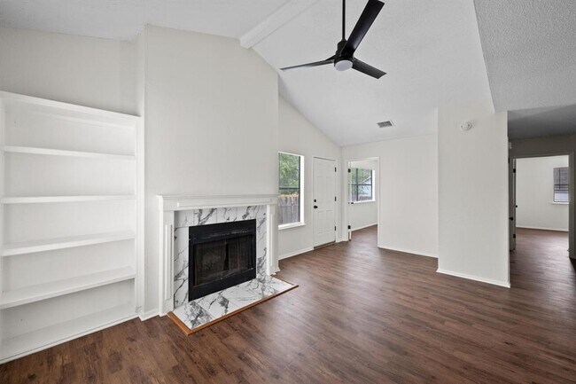 Foto del edificio - 2907 W Slaughter Ln
