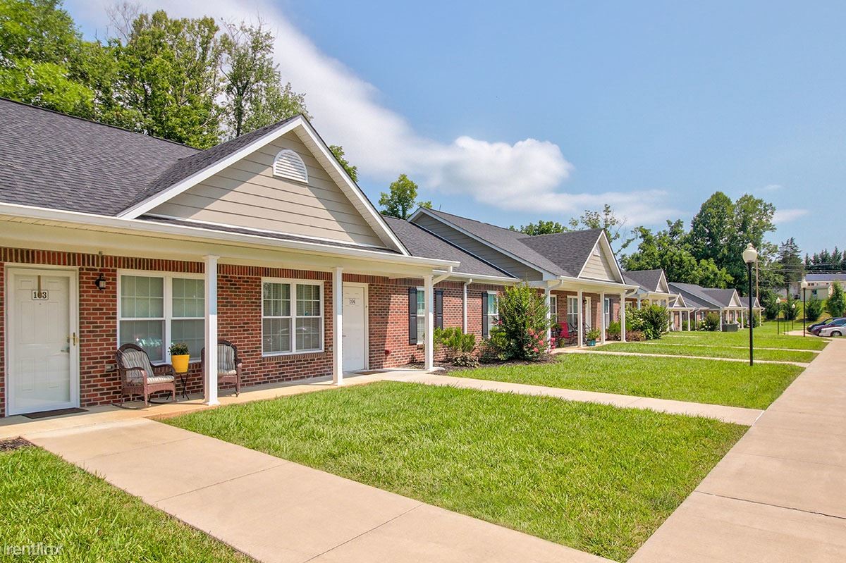 Primary Photo - 3130 Rocky Top Rd